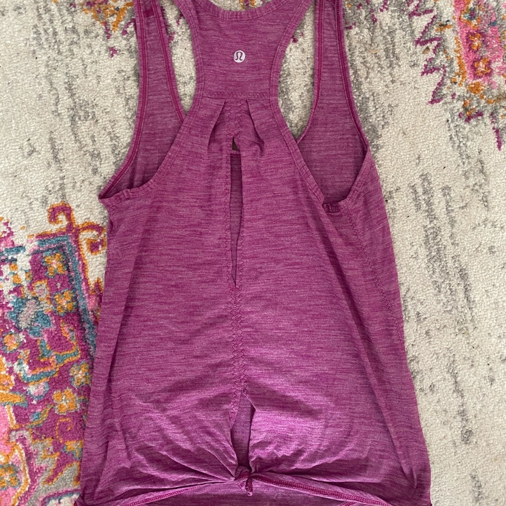 Lululemon workout tank